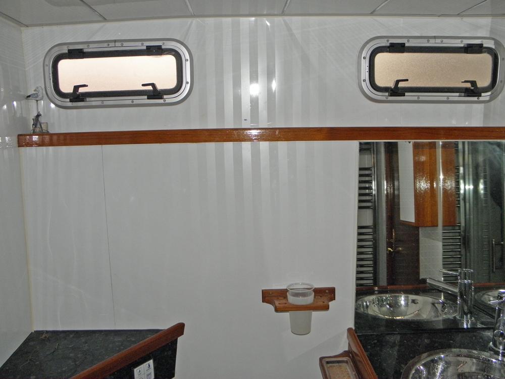 Aft cabin, Accommodation